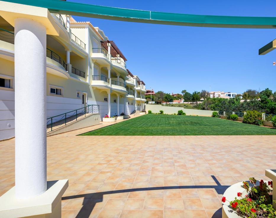 Lagos Bay Plaza Buitenkant foto
